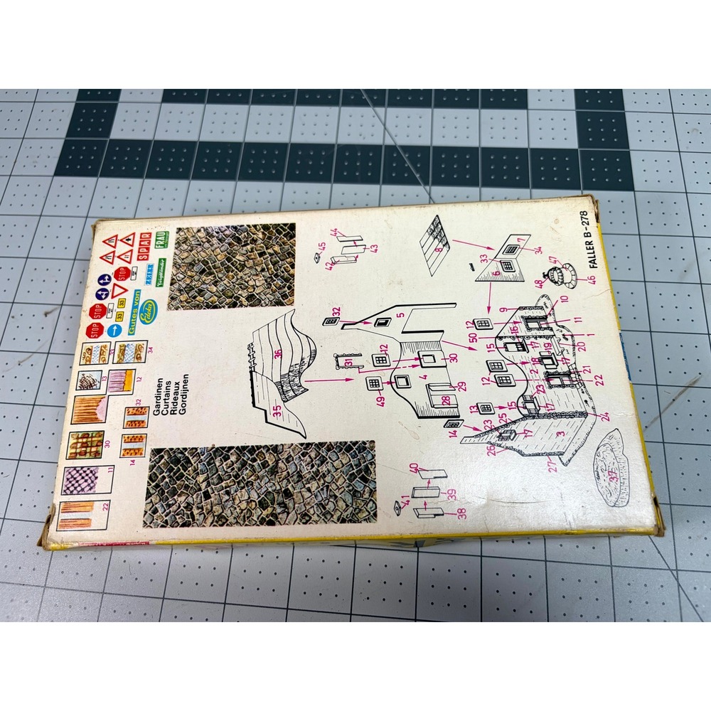 Faller B-278 HO Scale Model Kit Thatched Roof Cottage Village House Vintage - Picture 5 of 6